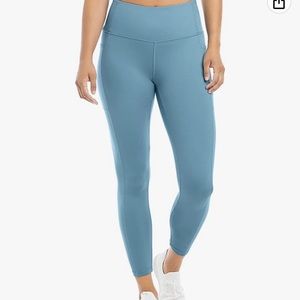 Danskin Women's Double Brushed 7/8 Legging